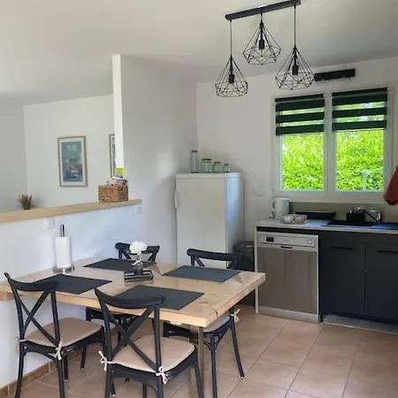 Holiday home Location Saisonniere Meublee *
